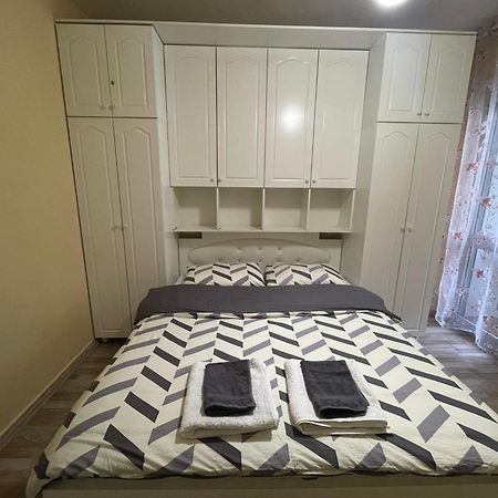 Bricks Apartment Near Pazari I Ri Тирана Екстериор снимка